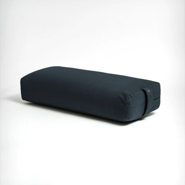 manduka enlight bolster rectangular midnight