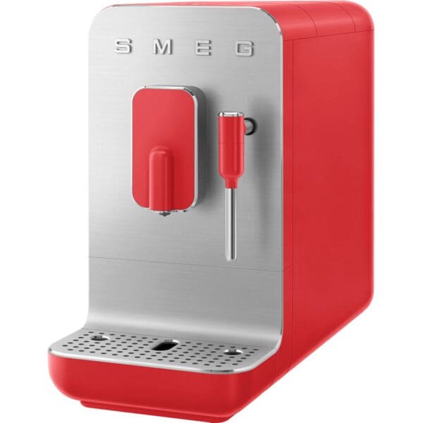 smeg espressomaskine m maelkskummer bcc02tpmeu 48933 1