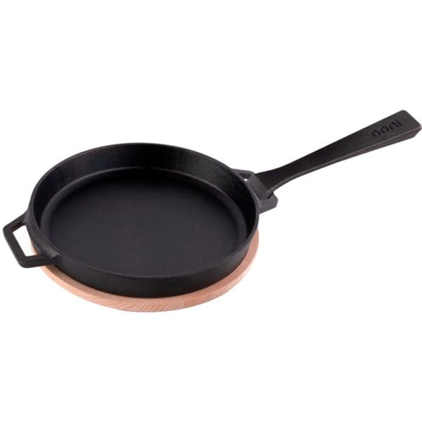 t ooni skillet pan cast iron wood base 48221037 44967 1